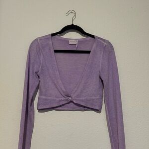 URBAN OUTFITTERS Lilac V-Neck Long Sleeve Crop Top Size M